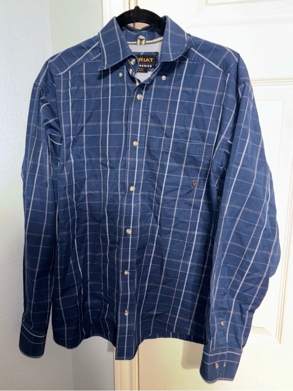 Ariat Pro Series Men's small Blue Plaid Western Long Sleeve Button-Down